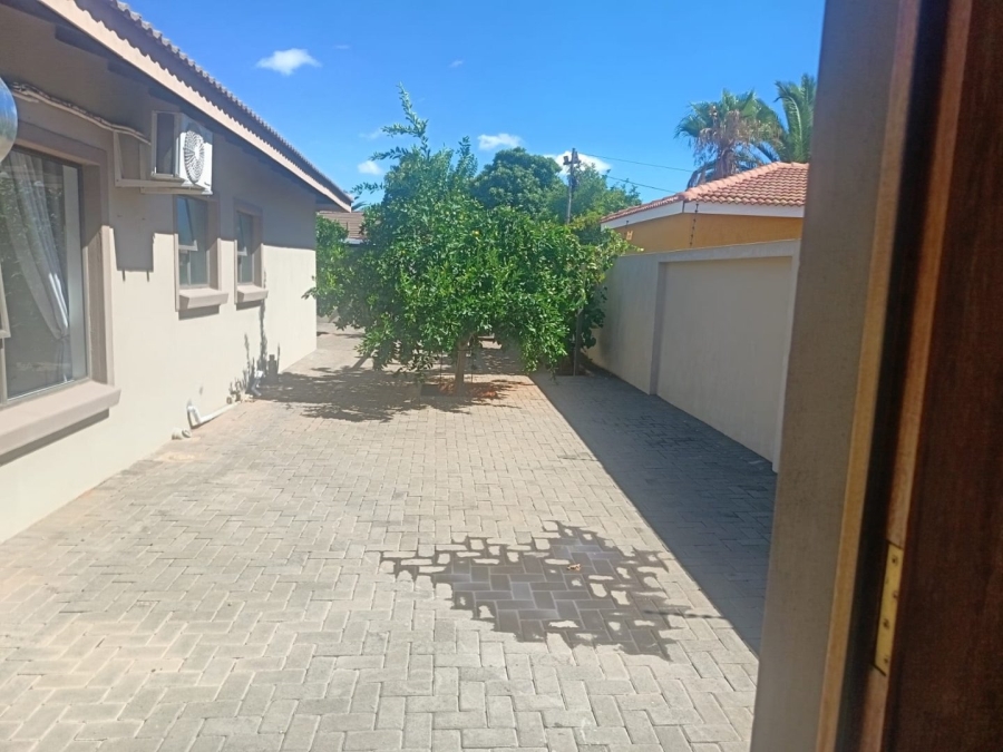 4 Bedroom Property for Sale in Hillcrest Northern Cape